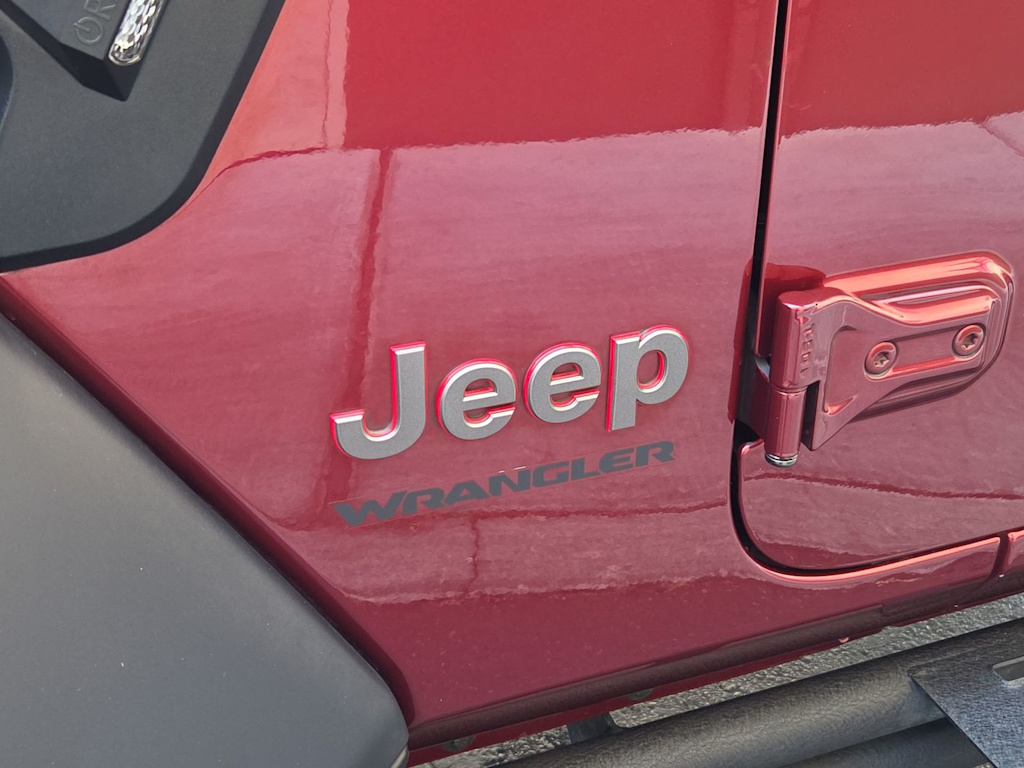 Thumbnail: 2021 Jeep Wrangler - 7