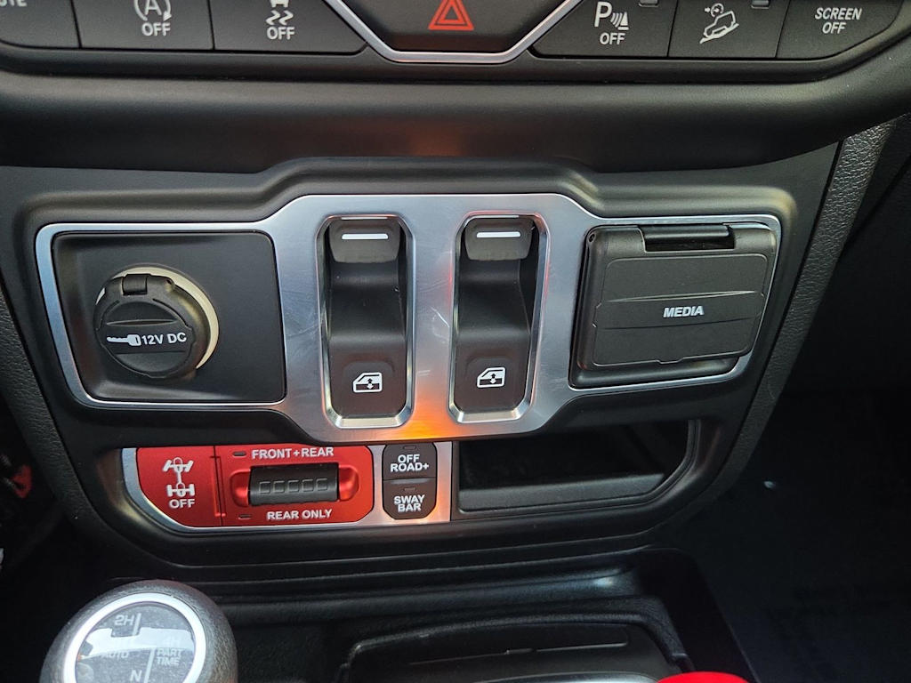 Thumbnail: 2021 Jeep Wrangler - 27
