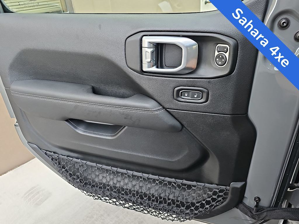 Thumbnail: 2021 Jeep Wrangler - 28