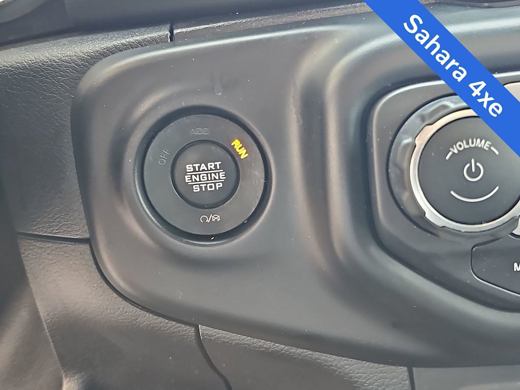 Thumbnail: 2021 Jeep Wrangler - 25