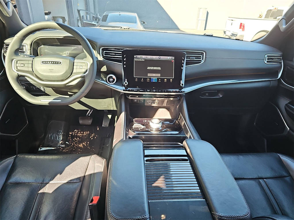 Thumbnail: 2022 Jeep Wagoneer - 8