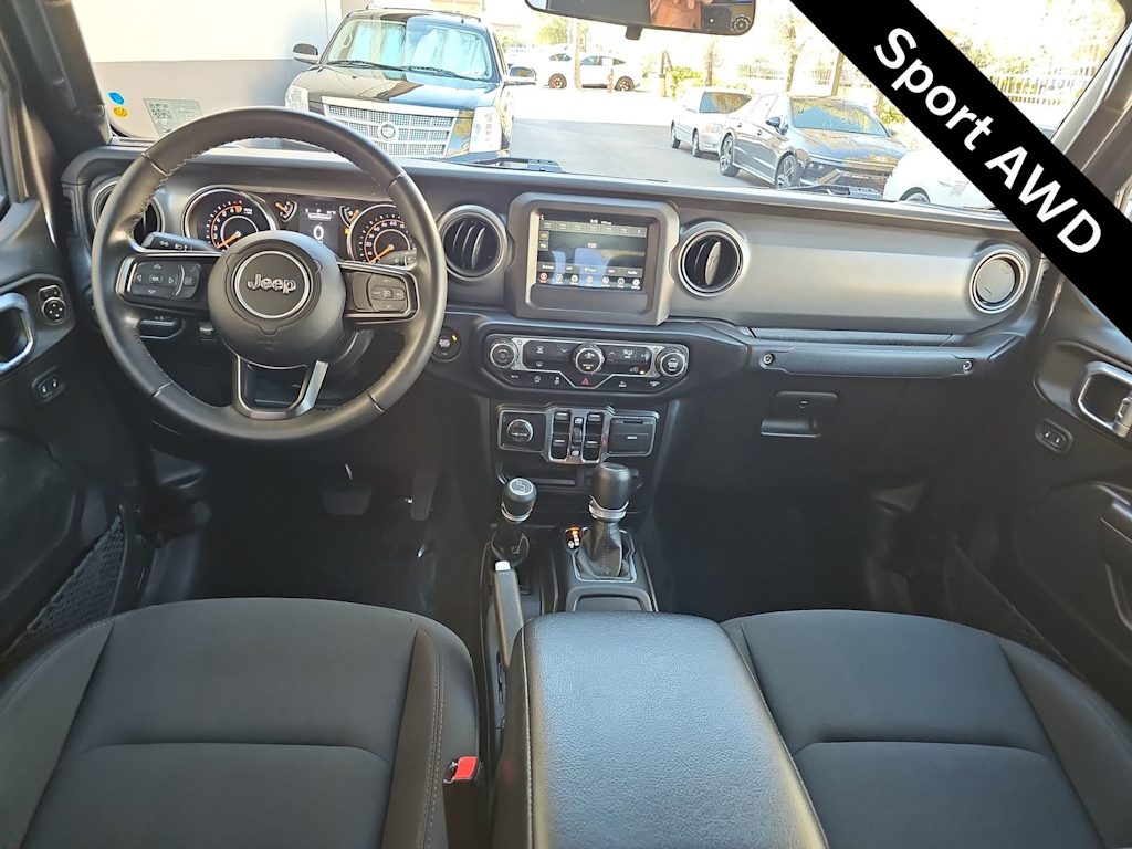 Thumbnail: 2022 Jeep Gladiator - 10