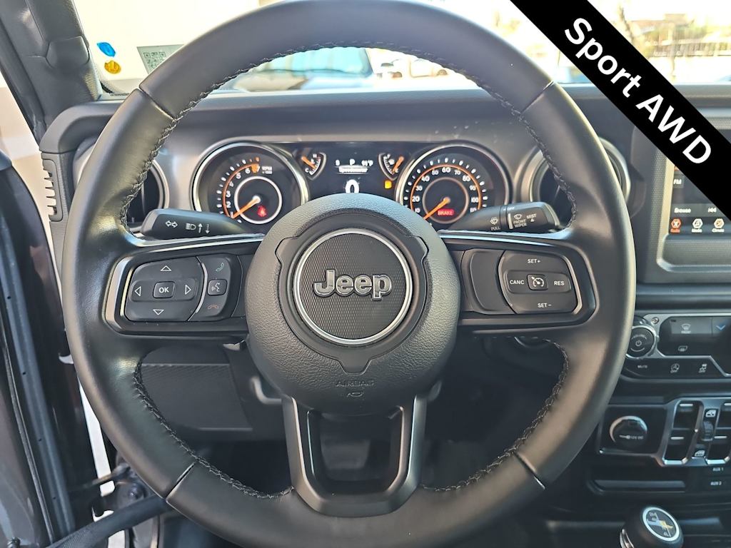 Thumbnail: 2022 Jeep Gladiator - 14