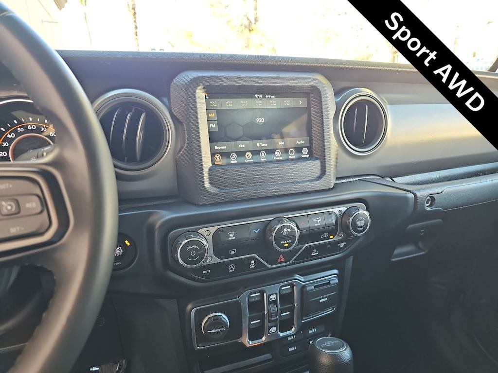 Thumbnail: 2022 Jeep Gladiator - 15