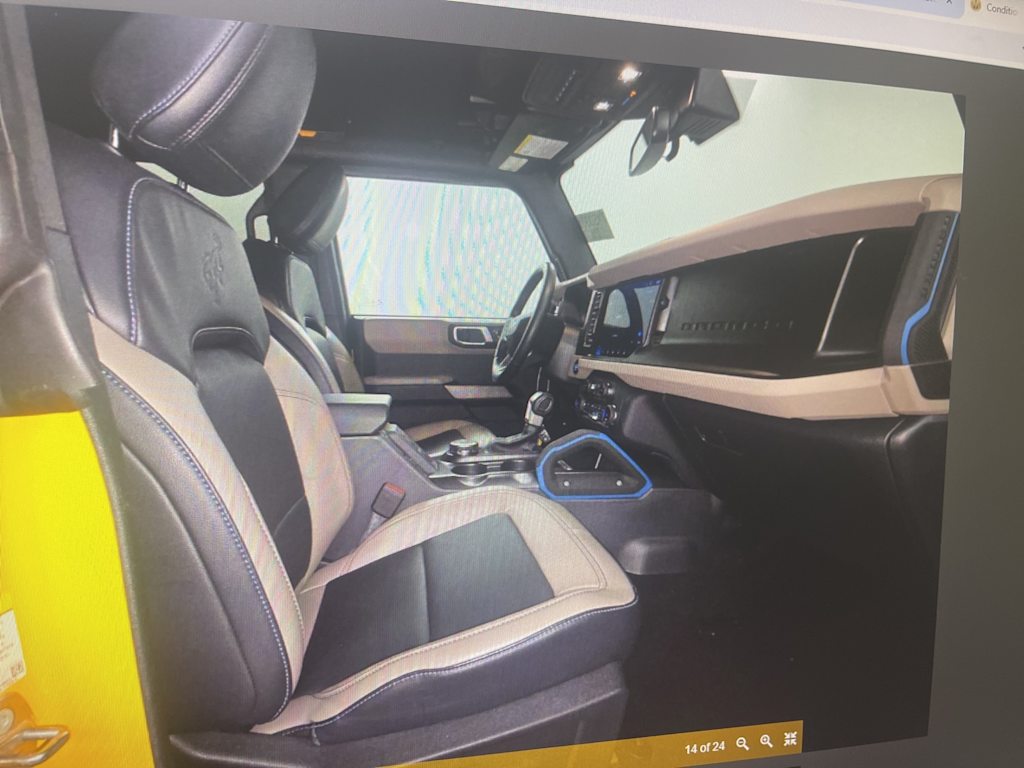 Thumbnail: 2022 Ford Bronco - 6