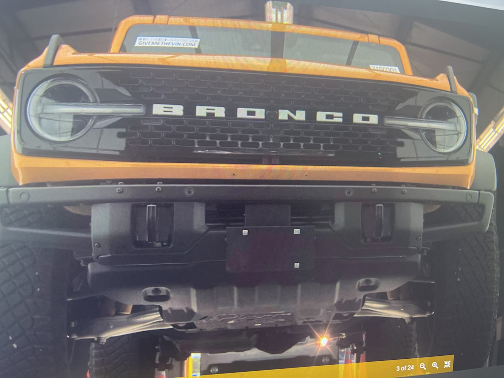 Thumbnail: 2022 Ford Bronco - 8