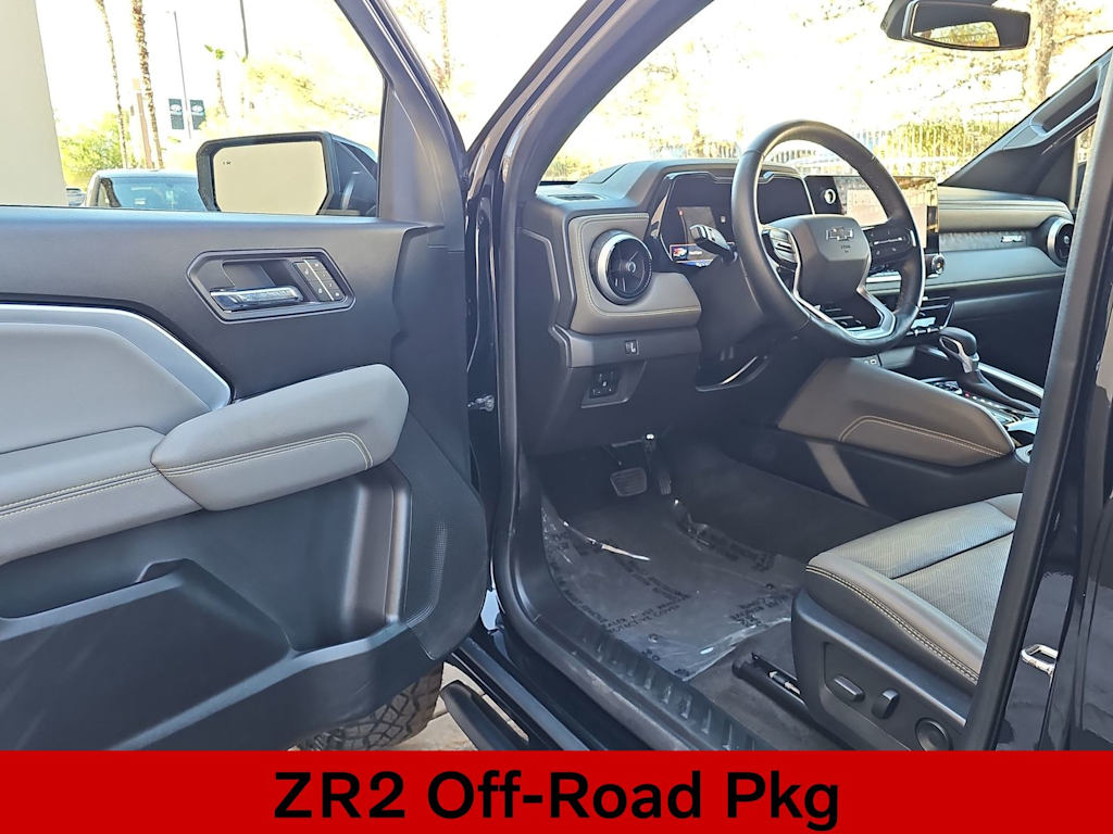 Thumbnail: 2023 Chevrolet Colorado - 22