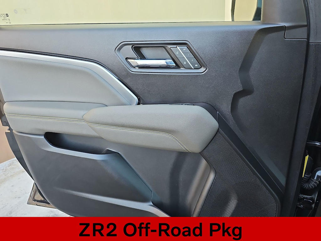 Thumbnail: 2023 Chevrolet Colorado - 28