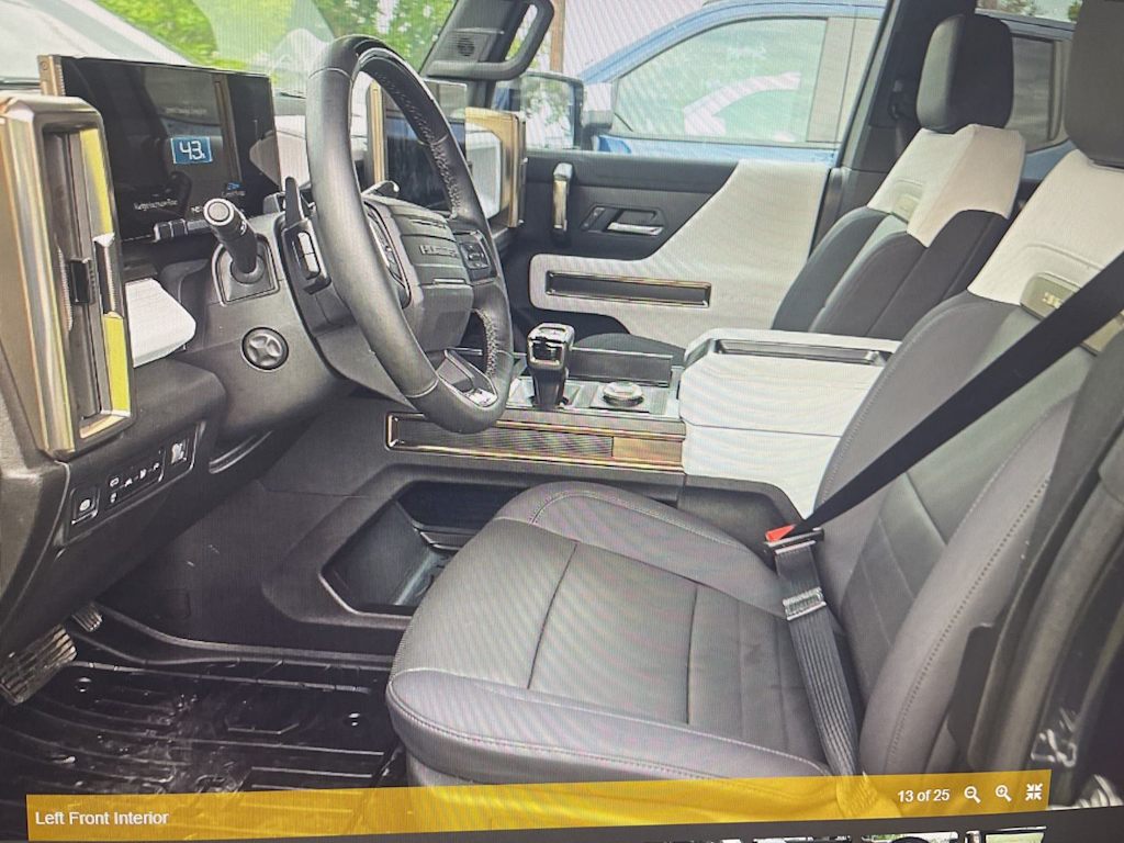 Thumbnail: 2025 GMC Hummer EV - 6
