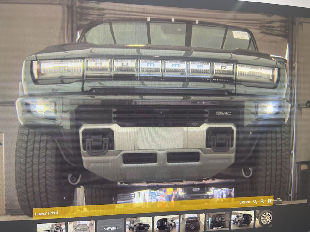 Thumbnail: 2025 GMC Hummer EV - 9