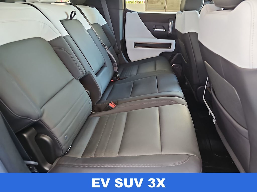 Thumbnail: 2025 GMC Hummer EV - 21
