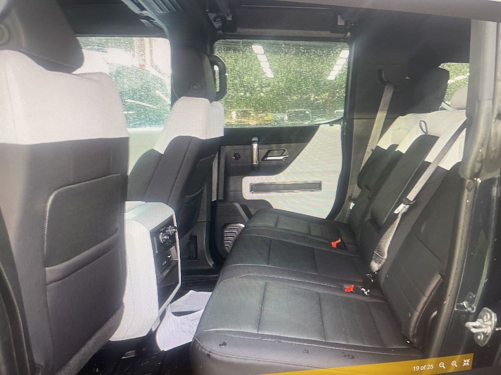 Thumbnail: 2025 GMC Hummer EV - 10