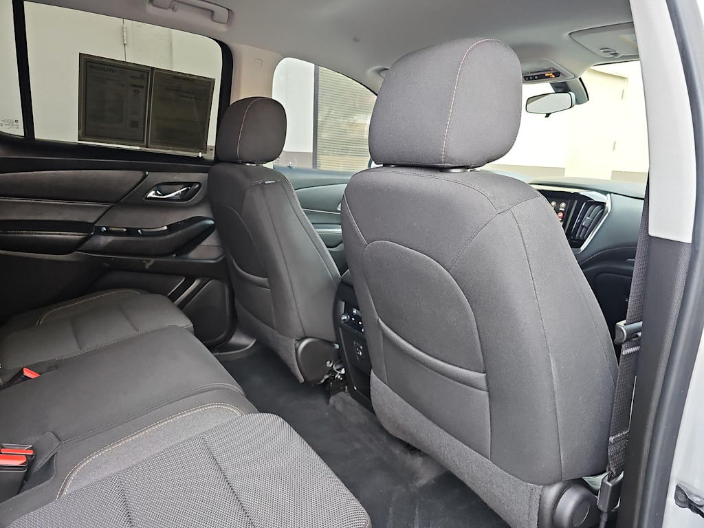 Thumbnail: 2021 Chevrolet Traverse - 12