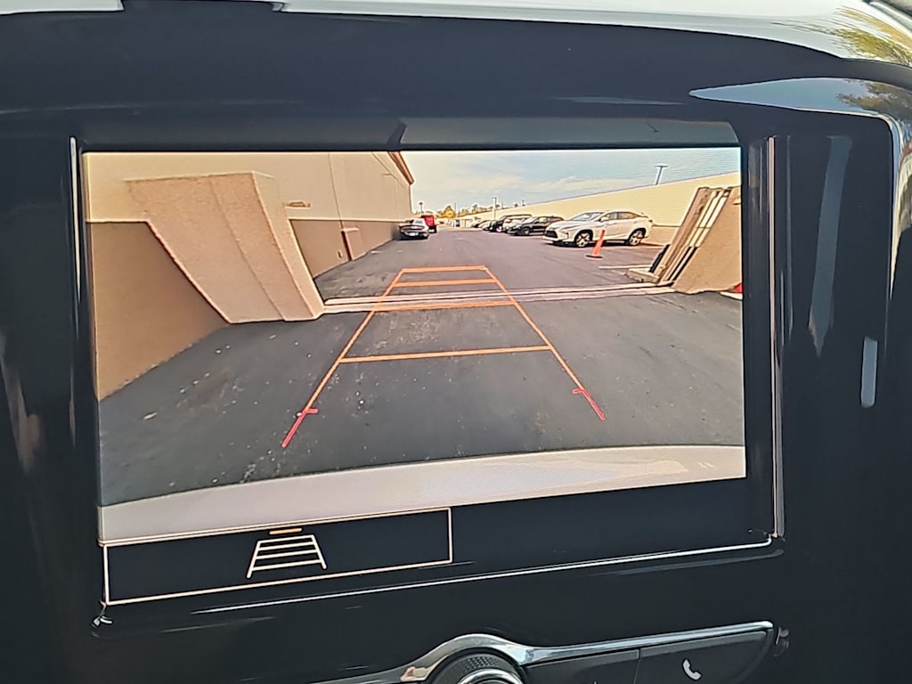 Thumbnail: 2021 Chevrolet Traverse - 26