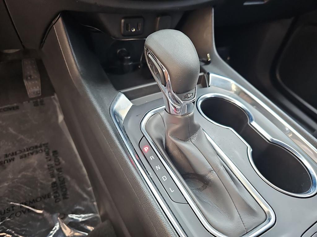 Thumbnail: 2021 Chevrolet Traverse - 15