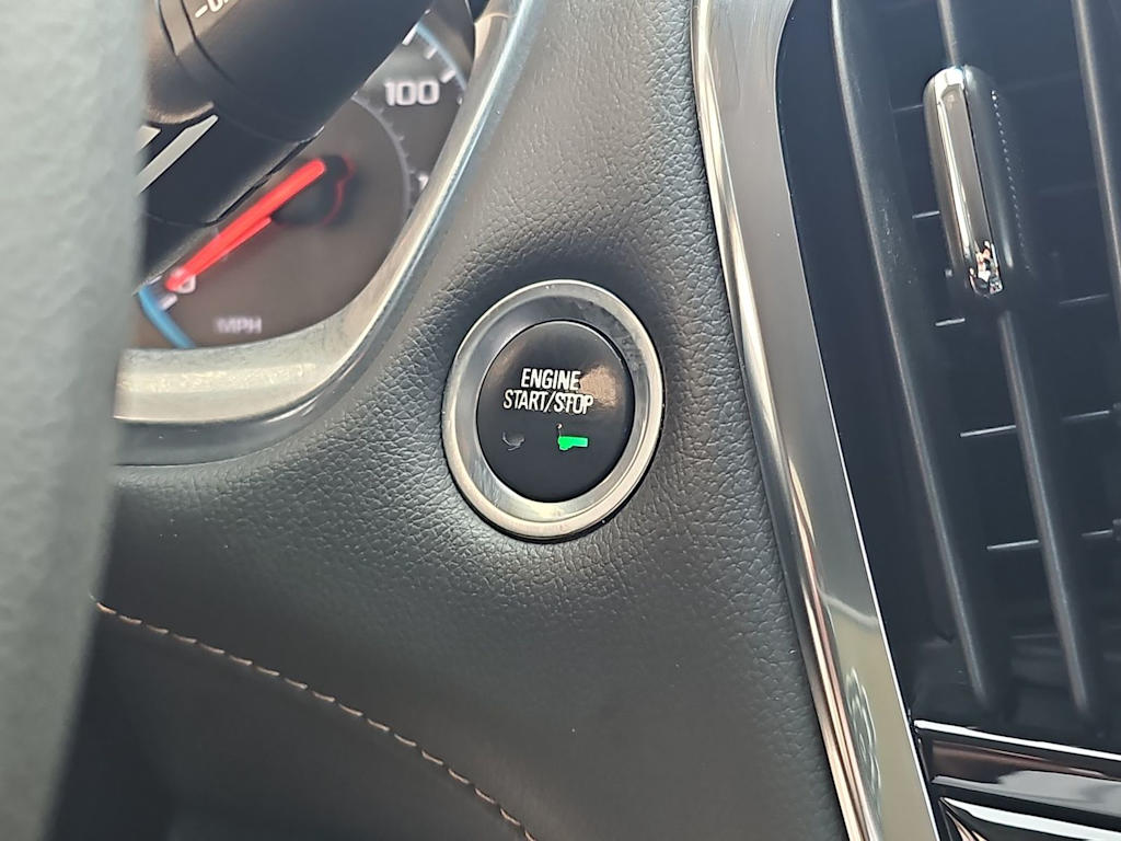 Thumbnail: 2021 Chevrolet Traverse - 25