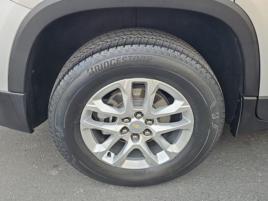 Thumbnail: 2021 Chevrolet Traverse - 7