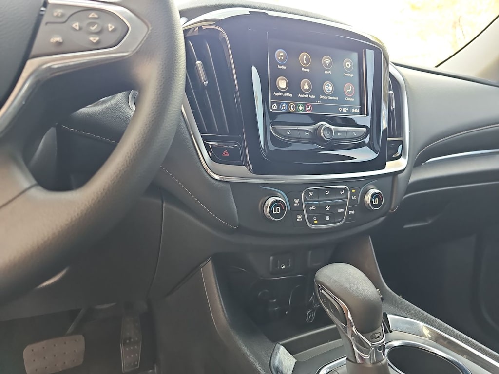 Thumbnail: 2021 Chevrolet Traverse - 14