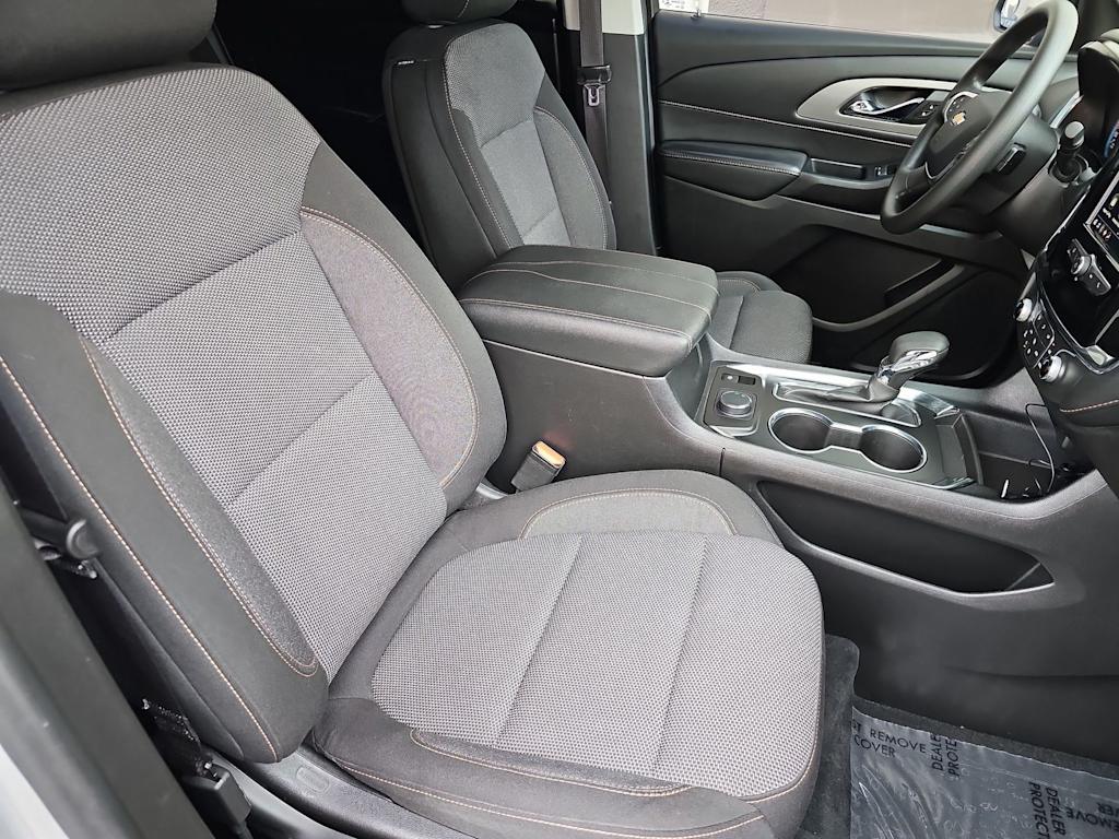 Thumbnail: 2021 Chevrolet Traverse - 11