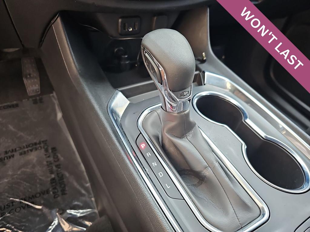 Thumbnail: 2021 Chevrolet Traverse - 15