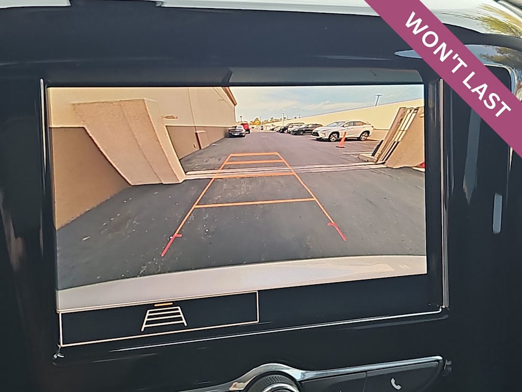 Thumbnail: 2021 Chevrolet Traverse - 26
