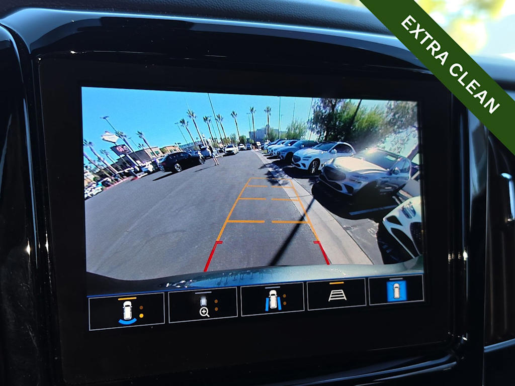 Thumbnail: 2023 Chevrolet Traverse - 26
