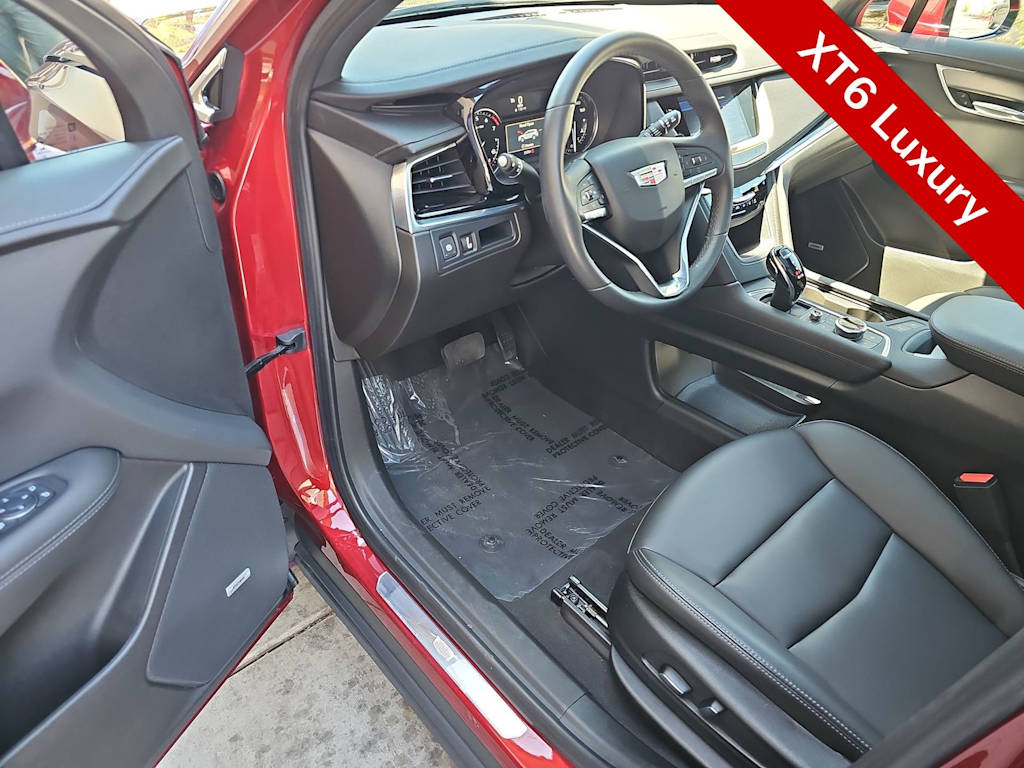 Thumbnail: 2023 Cadillac XT6 - 2