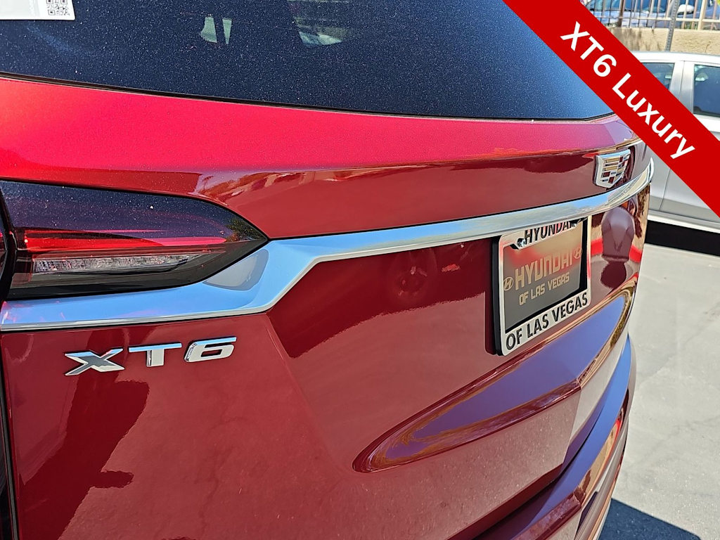 Thumbnail: 2023 Cadillac XT6 - 21