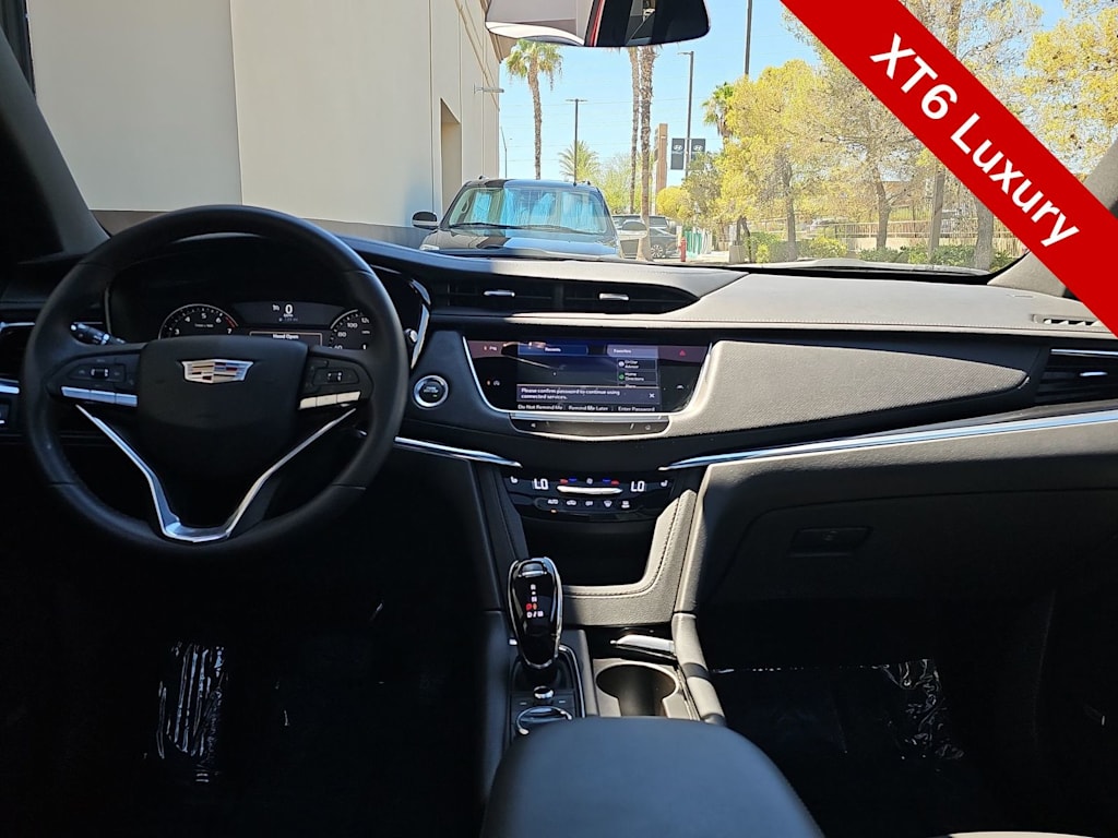 Thumbnail: 2023 Cadillac XT6 - 9