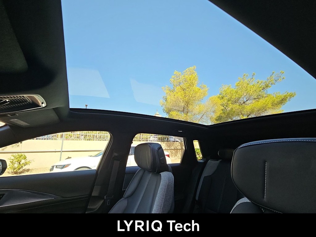 Thumbnail: 2024 Cadillac Lyriq - 28