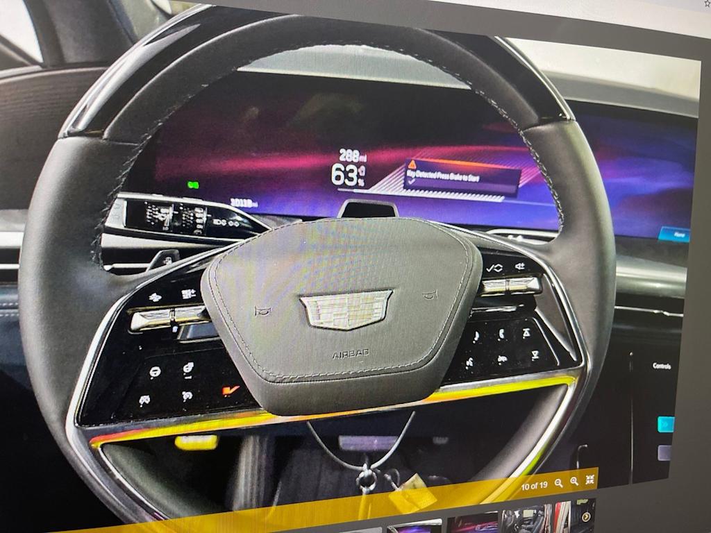 Thumbnail: 2025 Cadillac Escalade IQ - 2