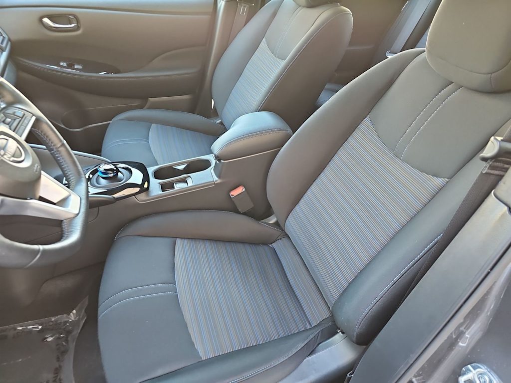 Thumbnail: 2024 Nissan Leaf - 10