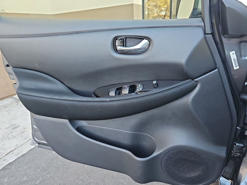 Thumbnail: 2024 Nissan Leaf - 27