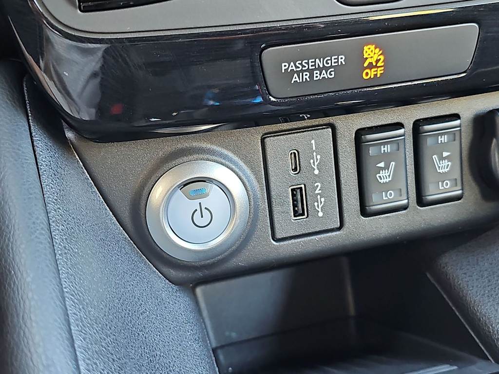Thumbnail: 2024 Nissan Leaf - 24