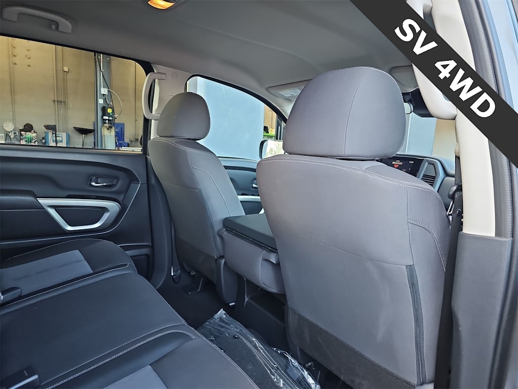 Thumbnail: 2023 Nissan Titan - 12