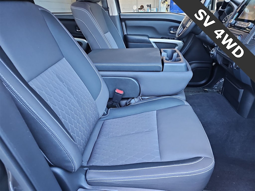 Thumbnail: 2023 Nissan Titan - 22