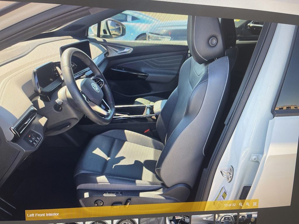 Thumbnail: 2023 Volkswagen ID.4 - 8