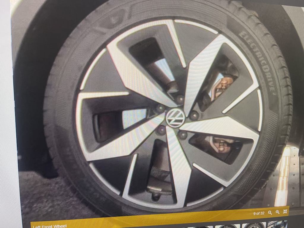 Thumbnail: 2023 Volkswagen ID.4 - 5