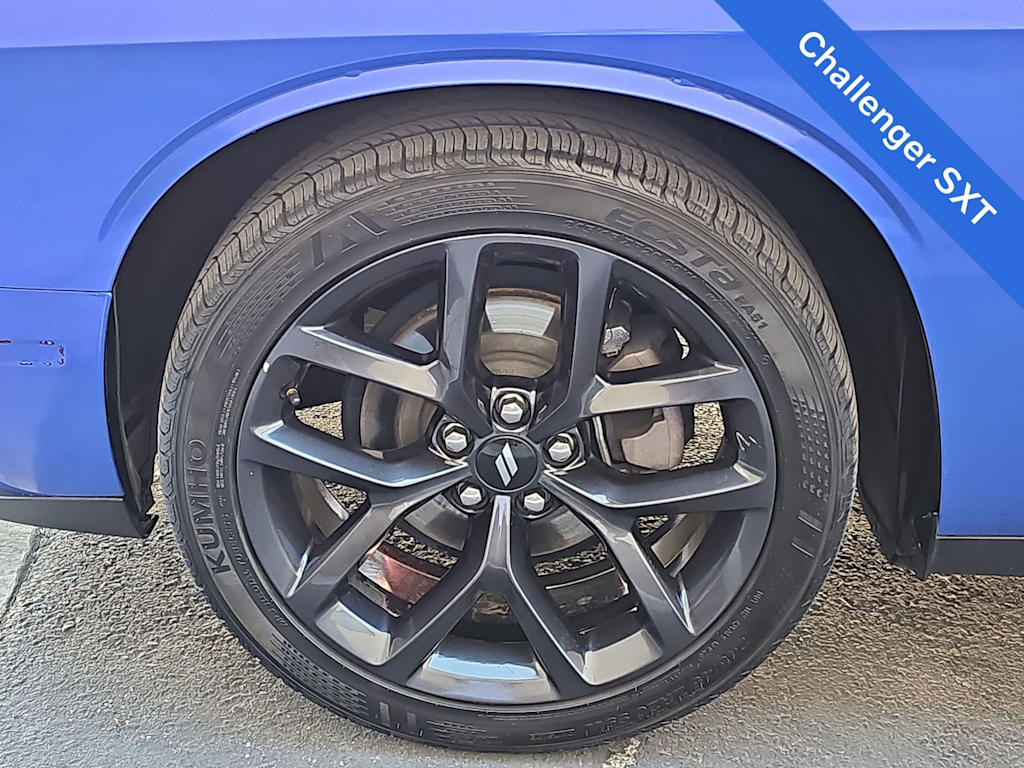 Thumbnail: 2019 Dodge Challenger - 8