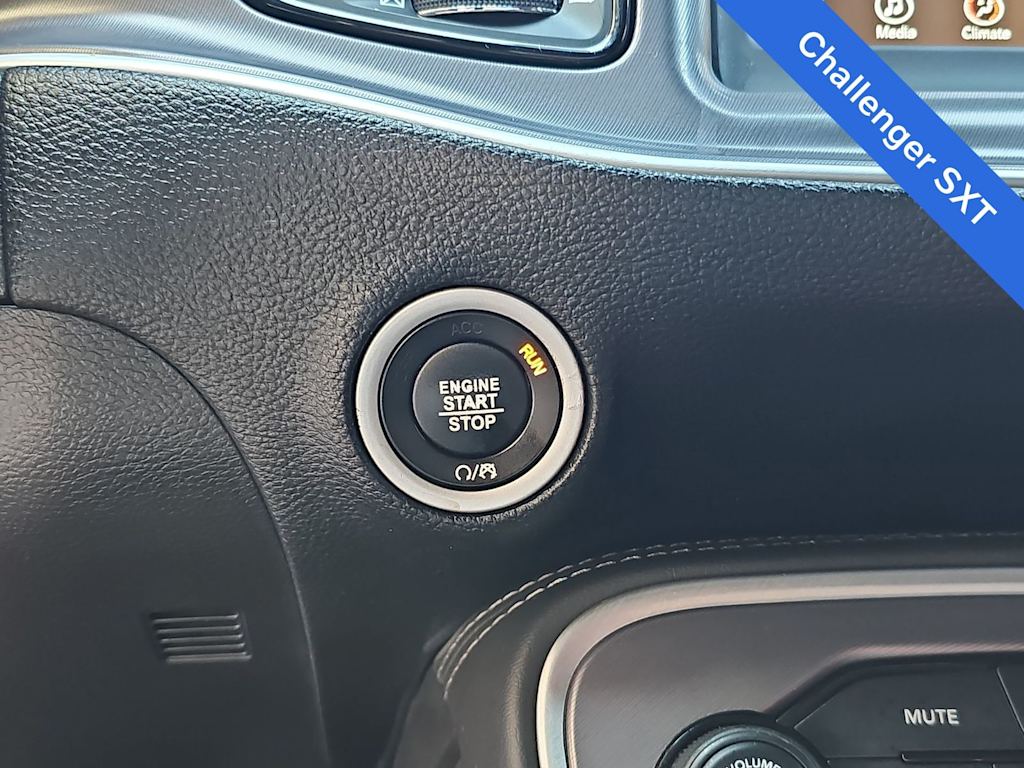 Thumbnail: 2019 Dodge Challenger - 24