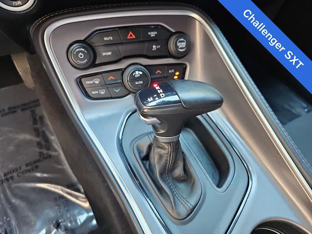 Thumbnail: 2019 Dodge Challenger - 16