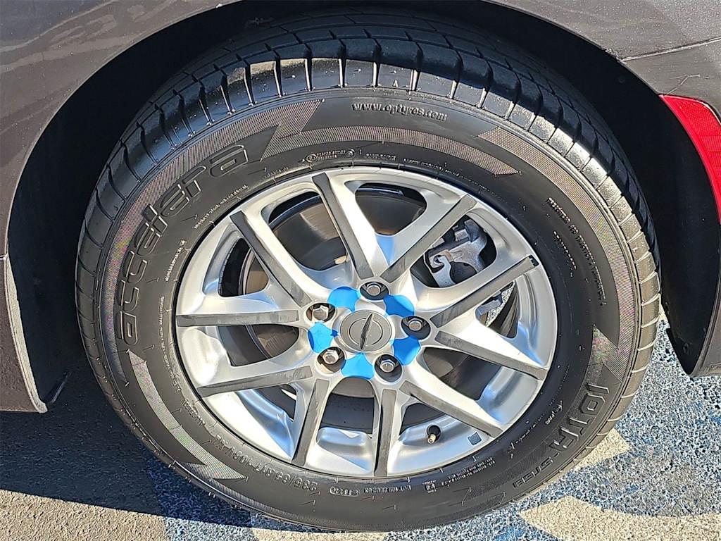 Thumbnail: 2021 Chrysler Voyager - 7