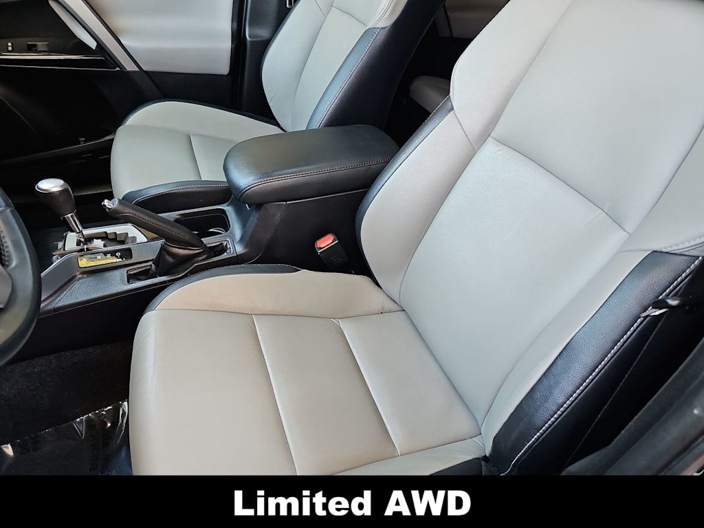 Thumbnail: 2016 Toyota RAV4 - 9