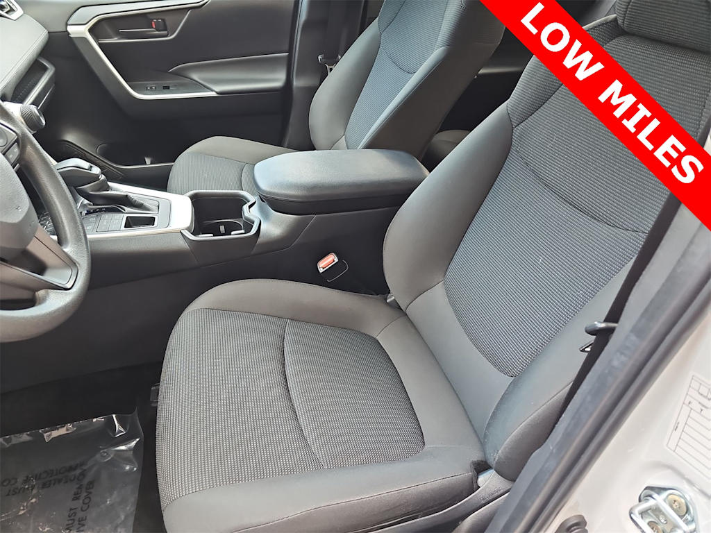 Thumbnail: 2024 Toyota RAV4 - 11