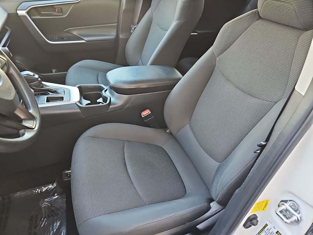 Thumbnail: 2019 Toyota RAV4 - 11