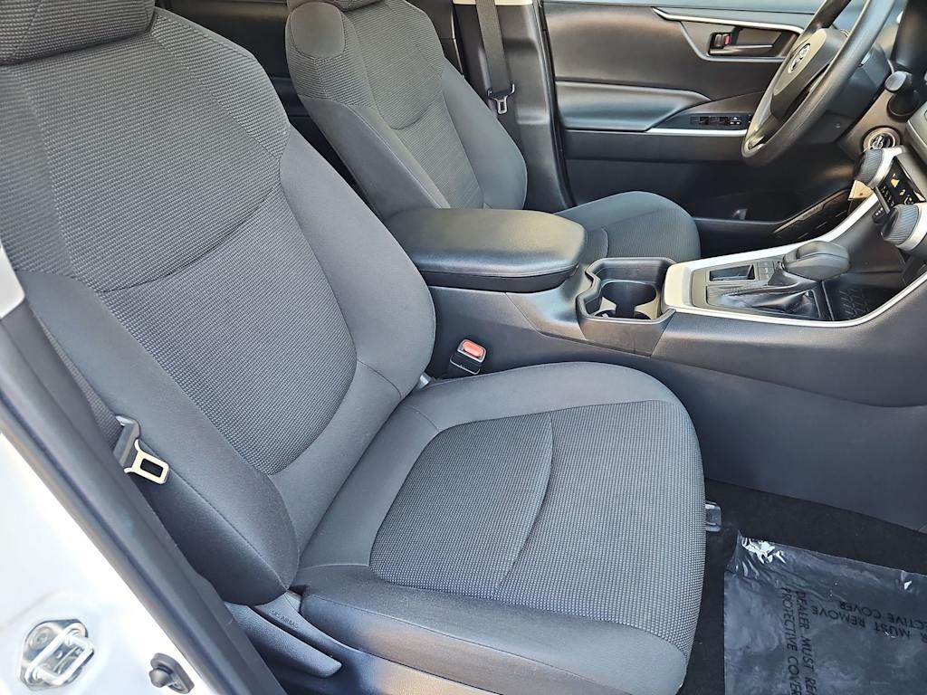Thumbnail: 2019 Toyota RAV4 - 12