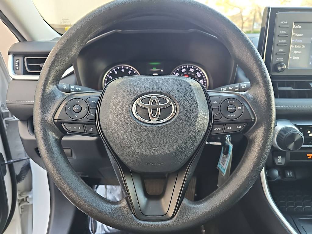 Thumbnail: 2019 Toyota RAV4 - 14