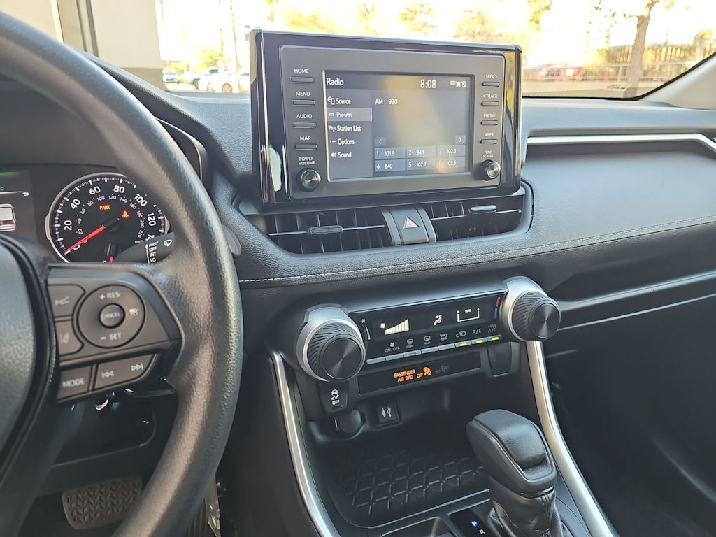 Thumbnail: 2019 Toyota RAV4 - 15