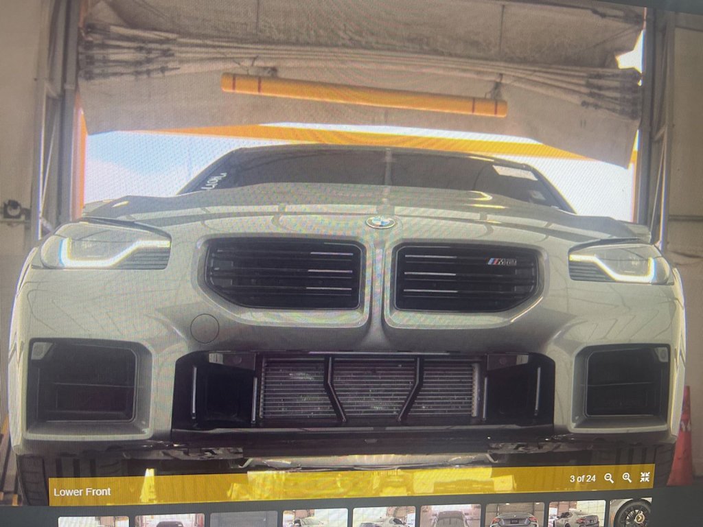 Thumbnail: 2025 BMW M2 - 10