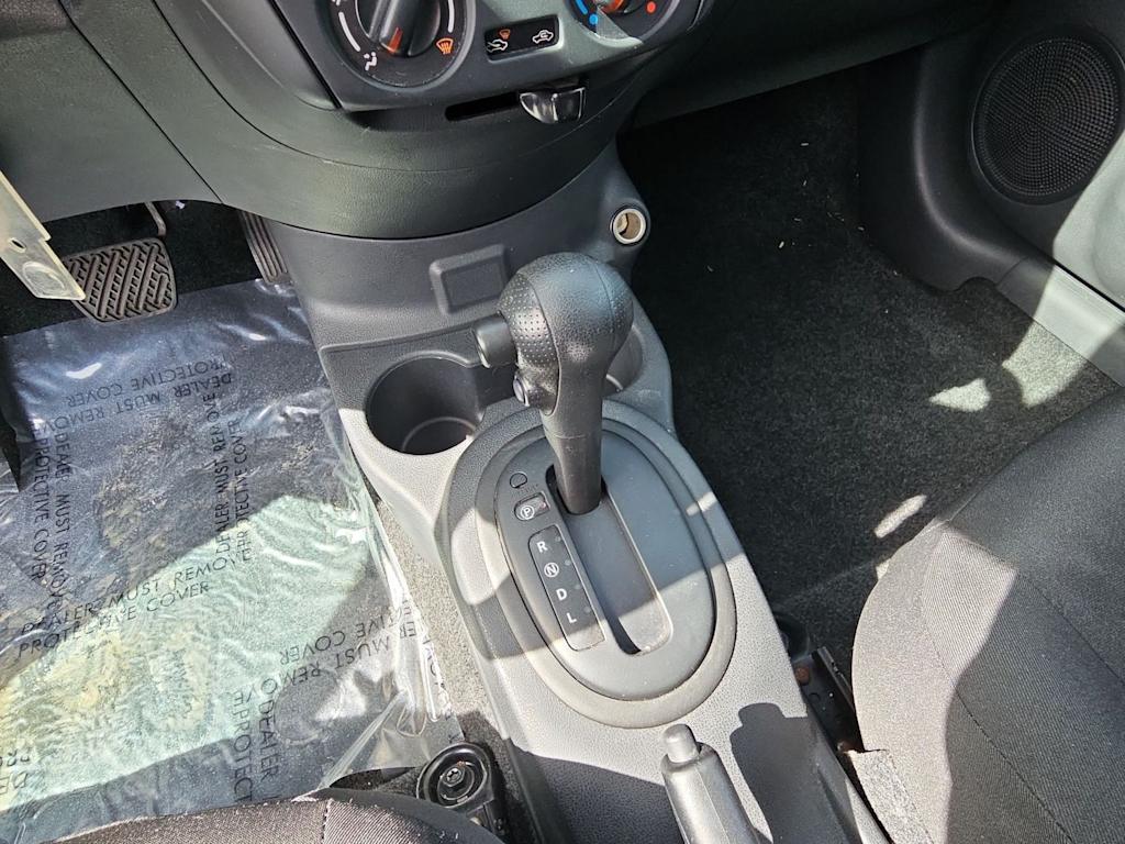 2017 Nissan Versa S Plus 14